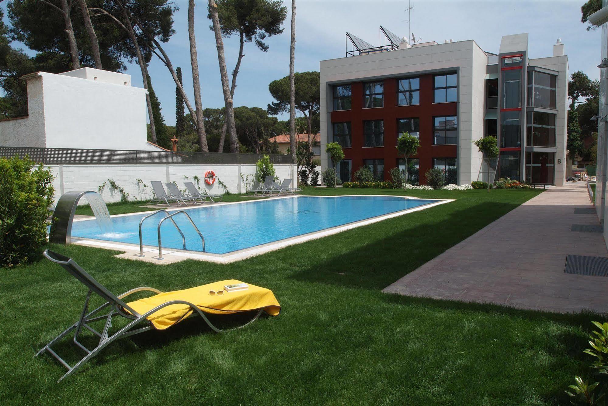Apartamentos Royal Marina Gardens Castelldefels Zewnętrze zdjęcie